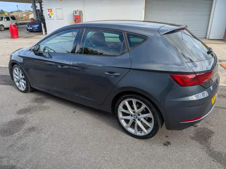 Seat Leon 2019 photo 4