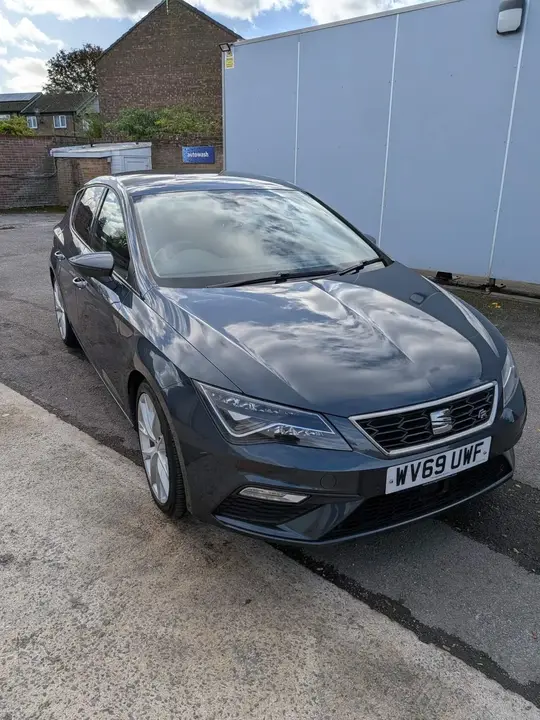 Seat Leon 2019 photo 2