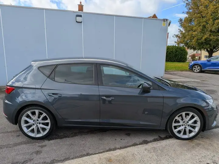 Seat Leon 2019 photo 3