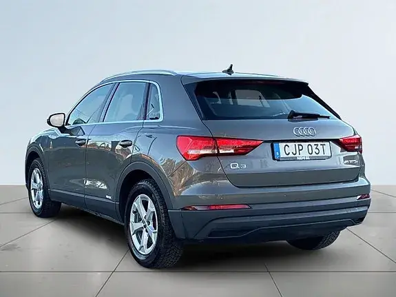 Audi Q3 2021 photo 5