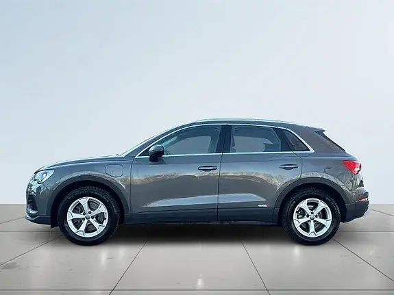 Audi Q3 2021 photo 4