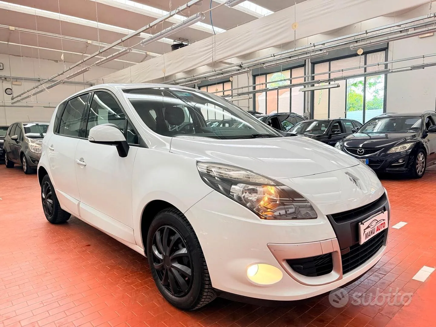 Renault Scenic 2011 photo 4