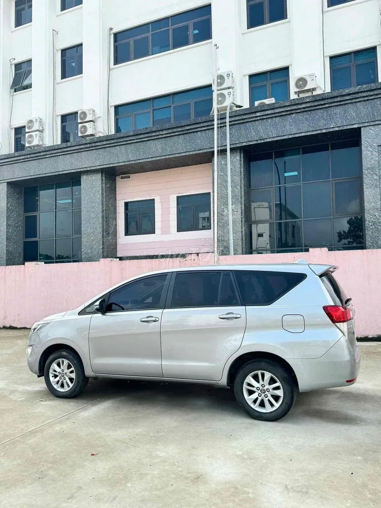 Toyota Innova 2019 photo 2