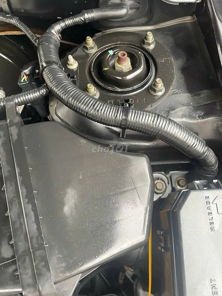 Ford Escape 2011 photo 2