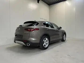 Alfa Romeo Stelvio 2017 photo 3