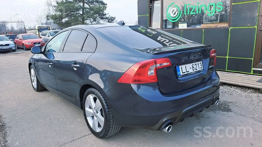 Volvo S60 2015 photo 4