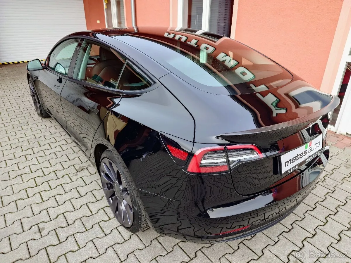 Tesla Model 3 2021 photo 3