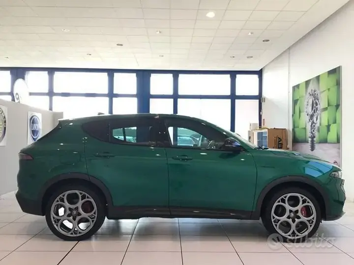 Alfa Romeo Tonale 2025 photo 2