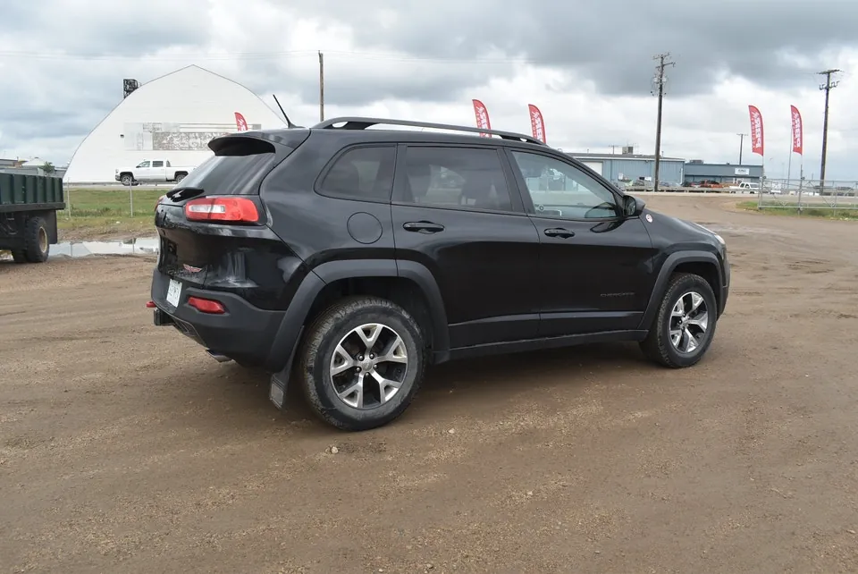 Jeep Cherokee 2015 photo 3