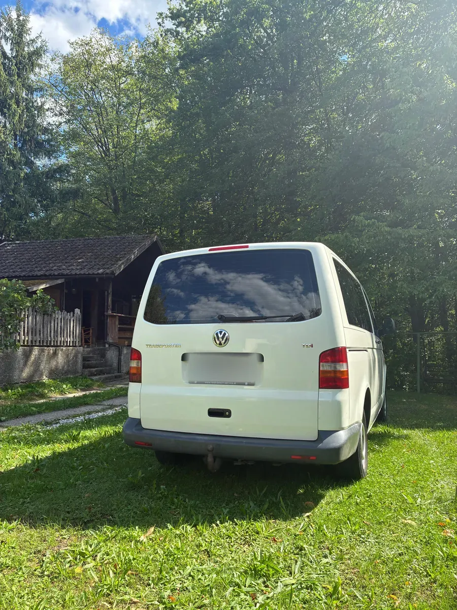 Volkswagen T5 2004 photo 3
