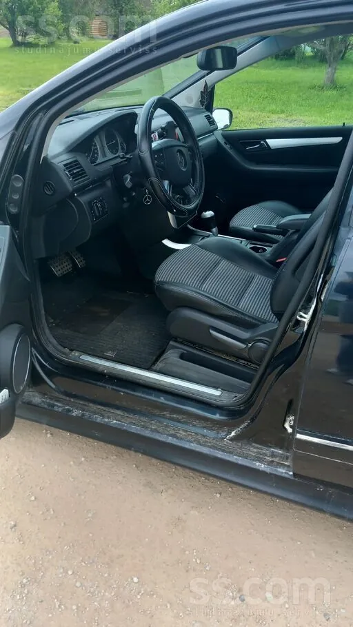 Mercedes-Benz B200 2006 photo 2