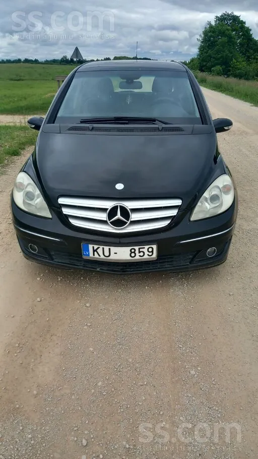 Mercedes-Benz B200