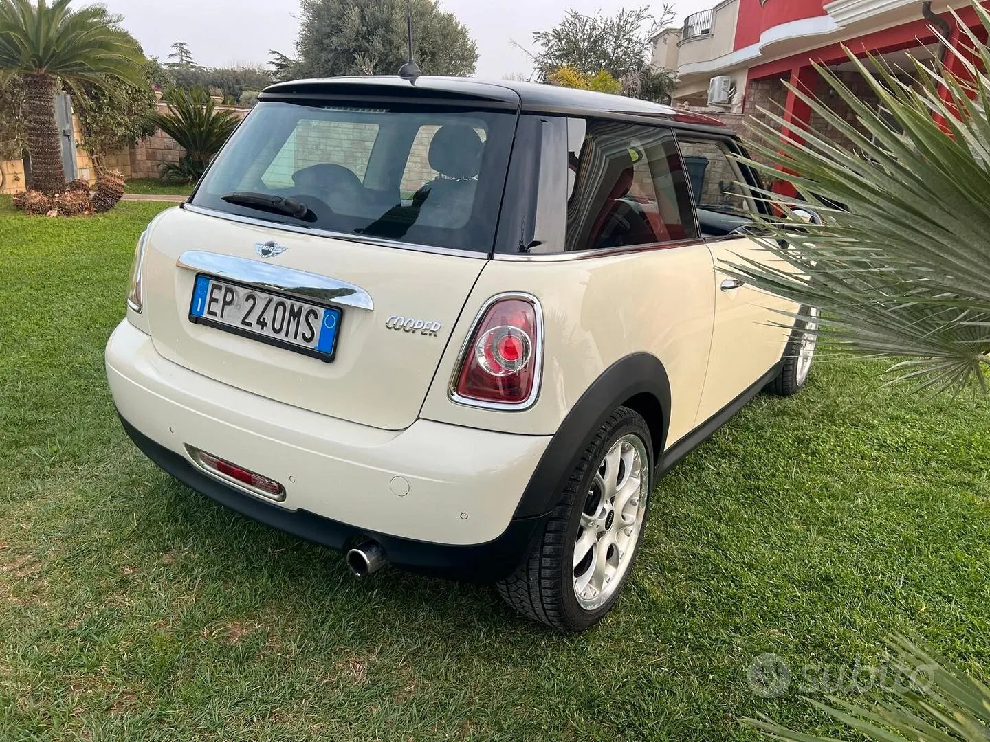 Mini Cooper Coupe 2012 photo 4
