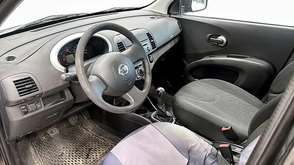 Nissan Micra 2010 photo 4