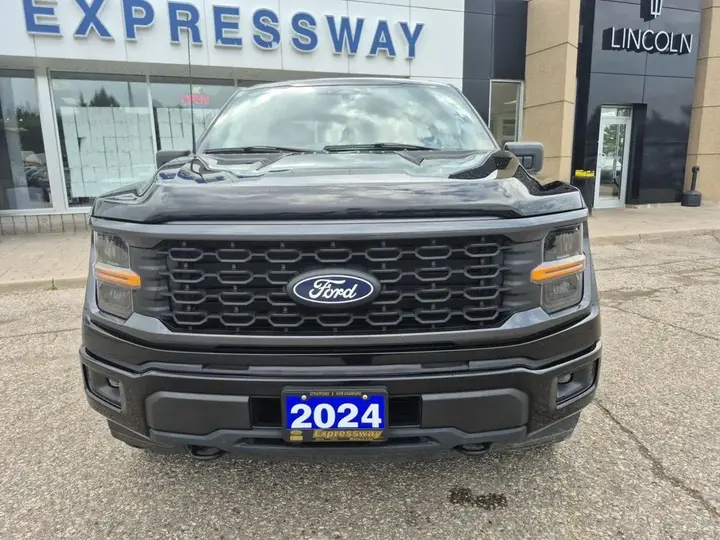 Ford F-150 2024 photo 3