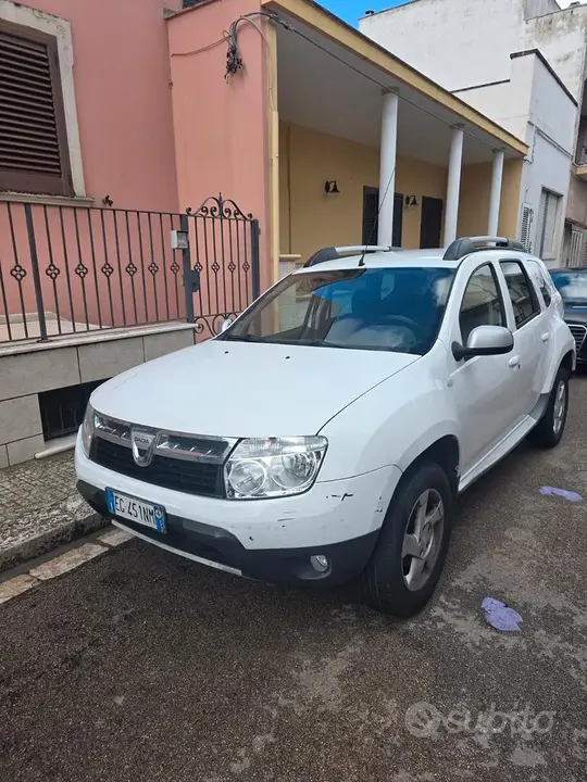 Dacia Duster 2011 photo 2