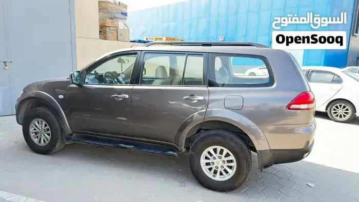 Mitsubishi Pajero Sport 2014 photo 3