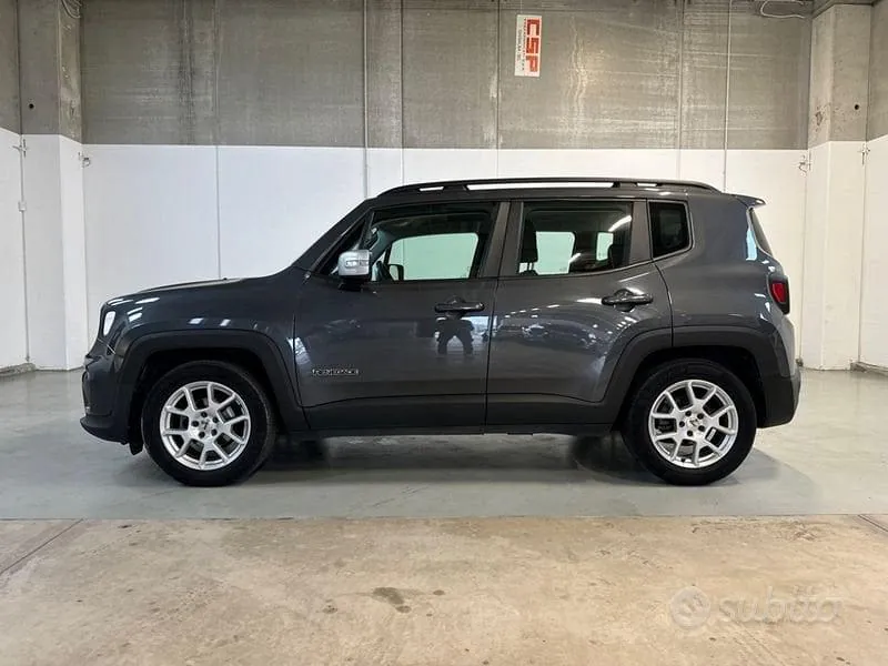 Jeep Renegade 2022 photo 2