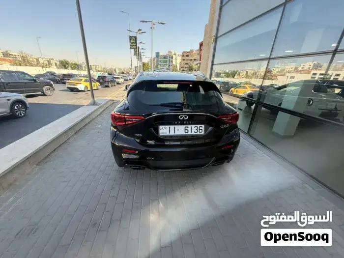 Infiniti Q30 2018 photo 2