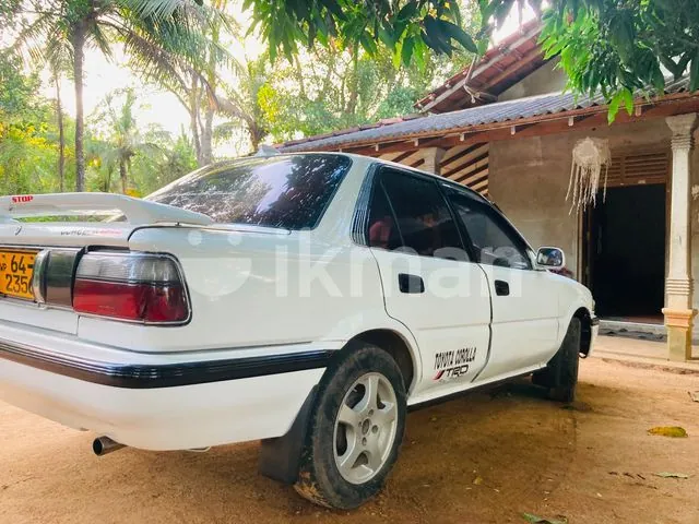 Toyota Corolla 1992 photo 4