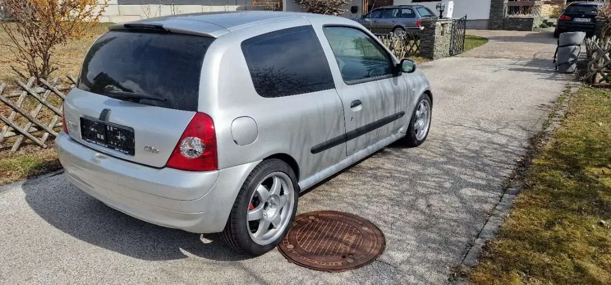 Renault Clio 2000 photo 3