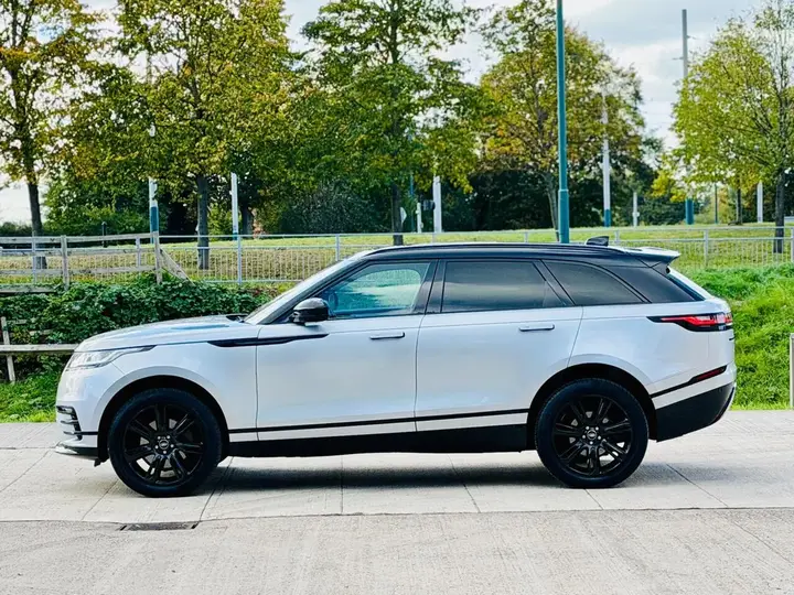 Land Rover Range Rover Velar 2023 photo 4