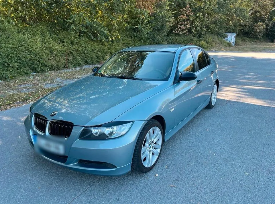 BMW 320I