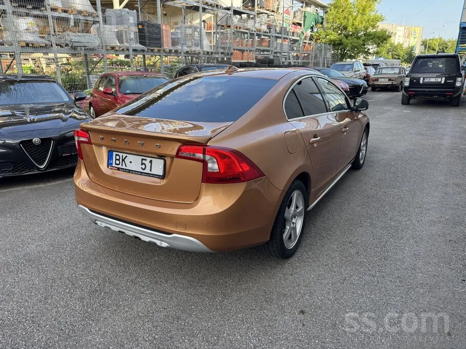 Volvo S60 2010 photo 3