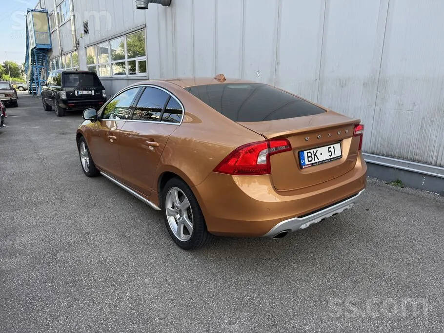 Volvo S60 2010 photo 4