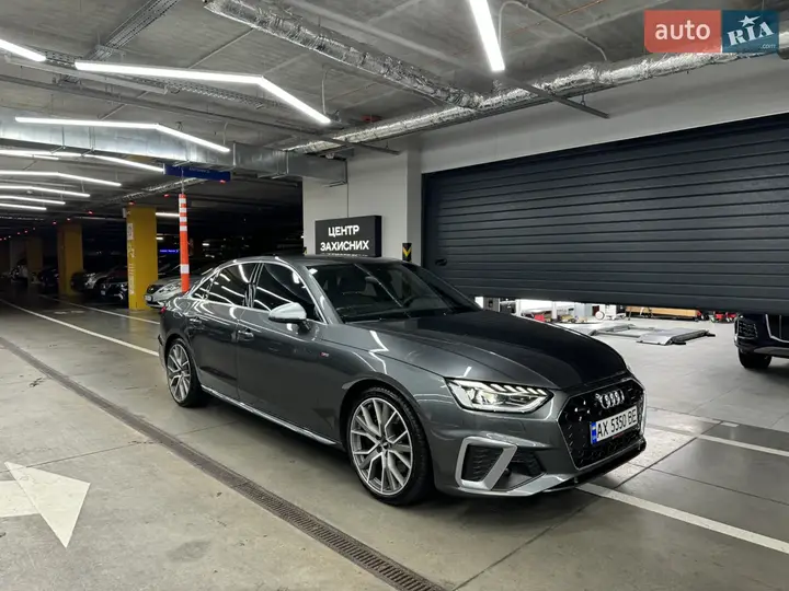 Audi A4 2023 photo 2