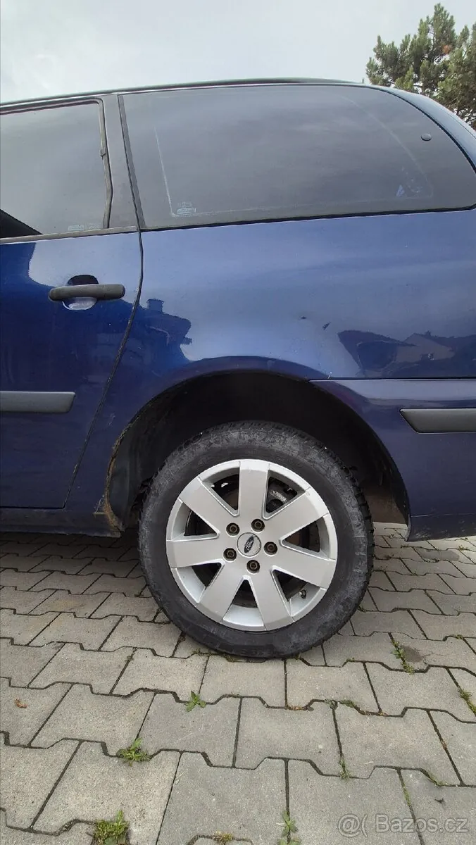Ford Galaxy photo 3