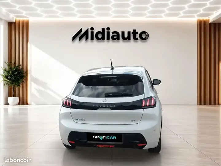 Peugeot 208 2022 photo 4