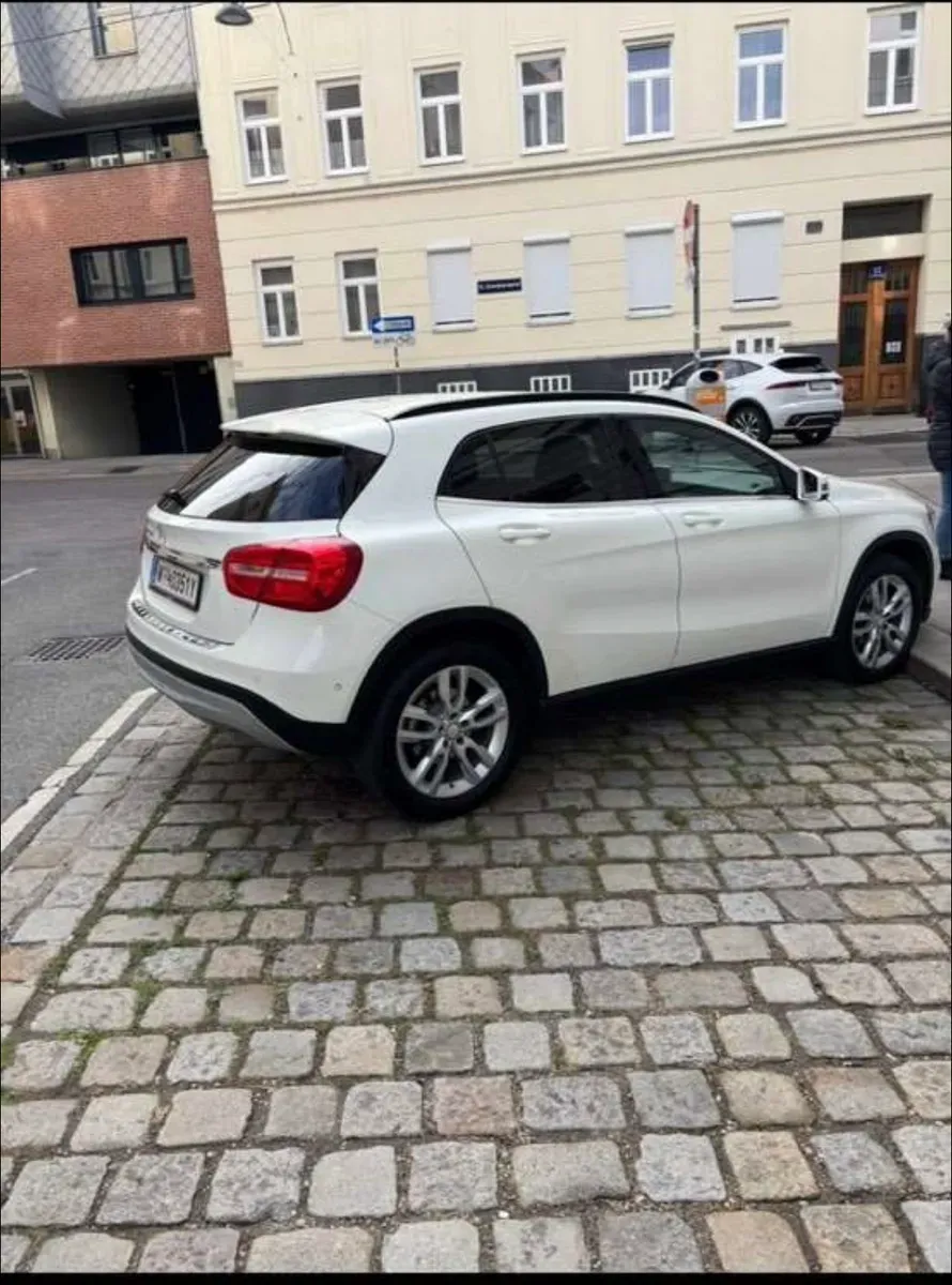 Mercedes-Benz Gla Class 2016 photo 2