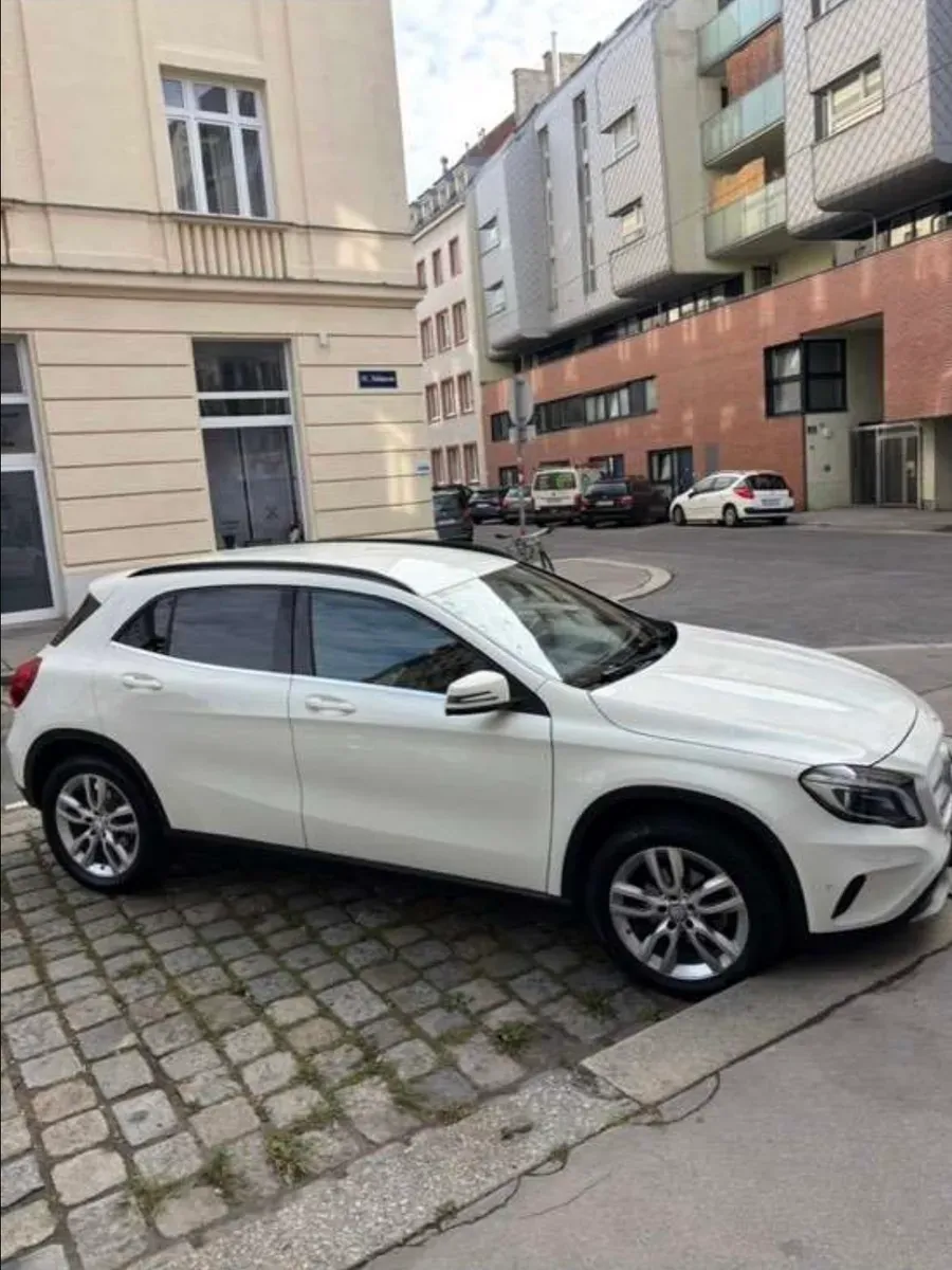 Mercedes-Benz Gla Class 2016 photo 3