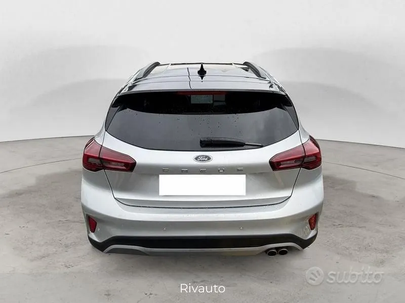 Ford Focus 2024 photo 4