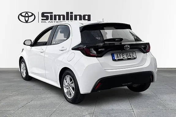 Toyota Yaris 2023 photo 3