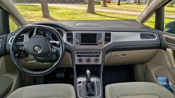 Volkswagen Golf Sportsvan 2016 photo 2