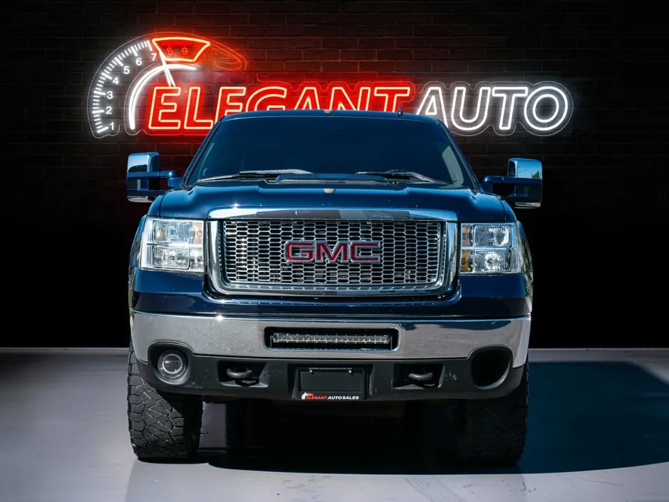 GMC Sierra 2500Hd 2011 photo 2