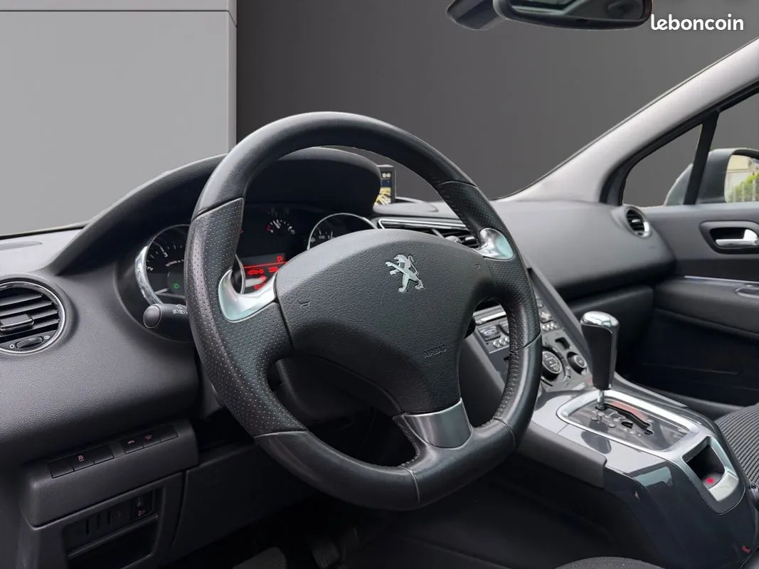 Peugeot 5008 2016 photo 2