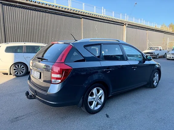 Kia Ceed 2010 photo 5