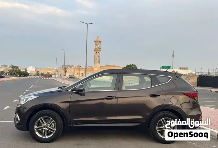 Hyundai Santa Fe 2018 photo 2