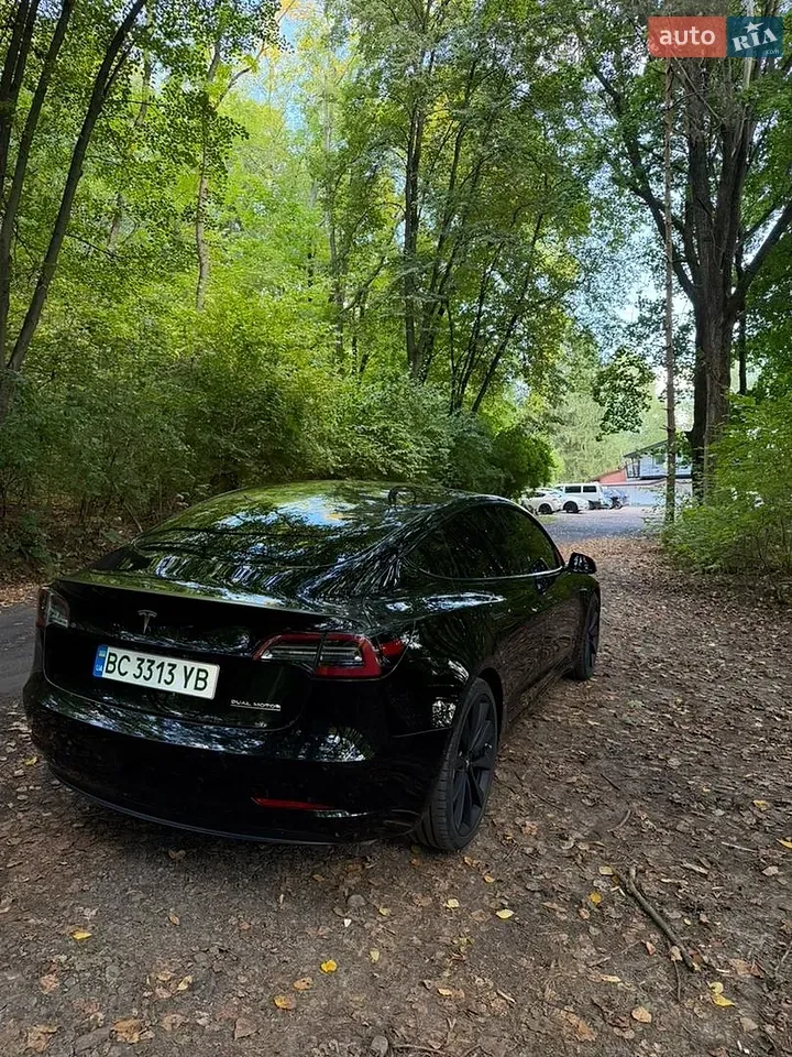 Tesla Model 3 2020 photo 4
