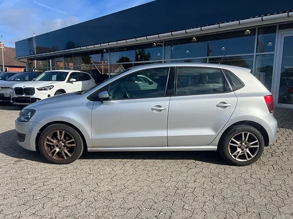 Volkswagen Polo 2013 photo 2