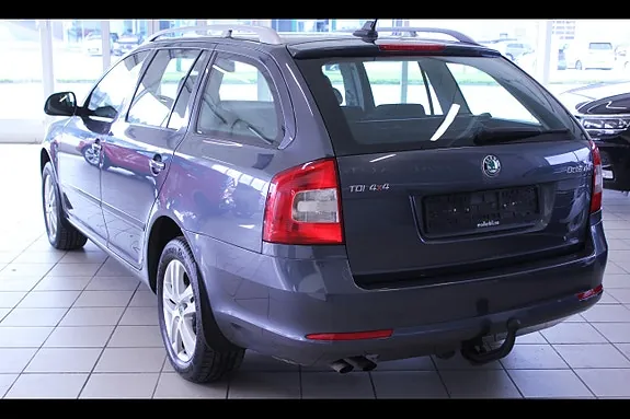 Skoda Octavia 2012 photo 5