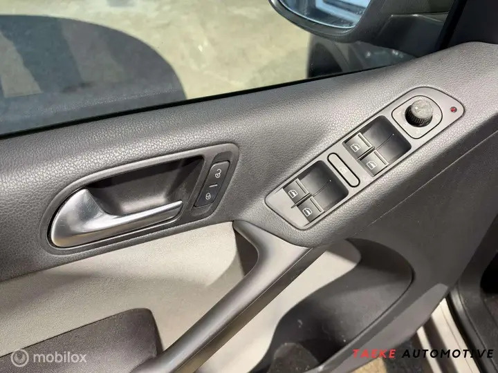 Volkswagen Tiguan 2009 photo 3