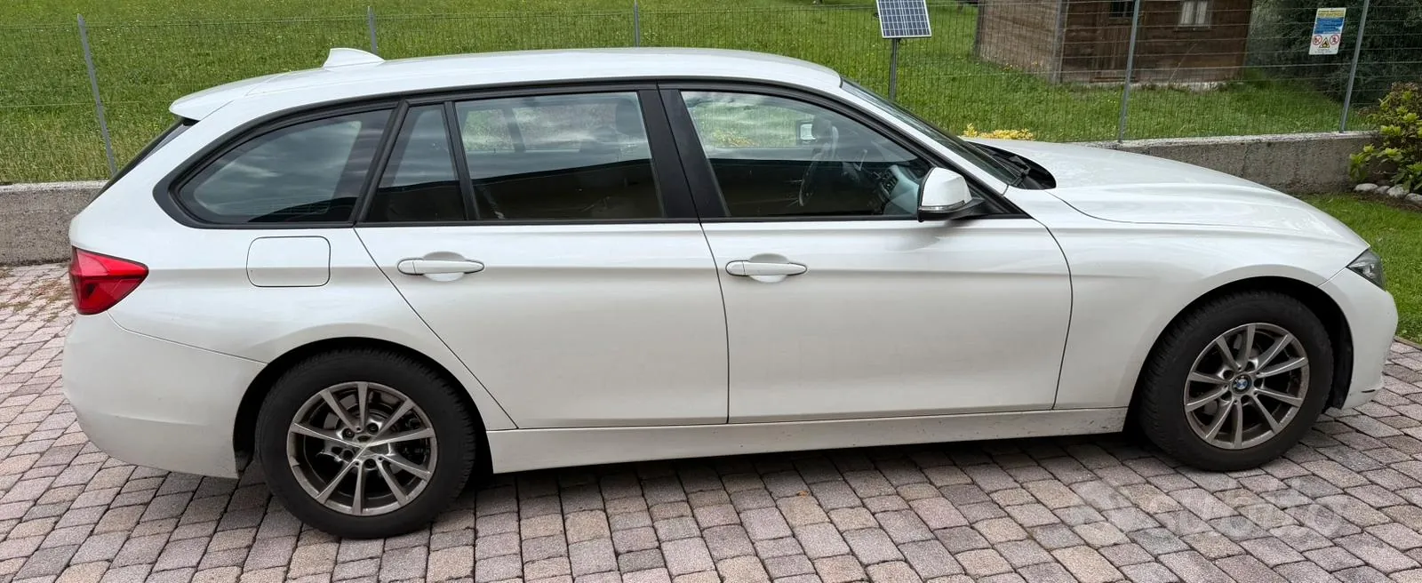 BMW 318D 2016 photo 3