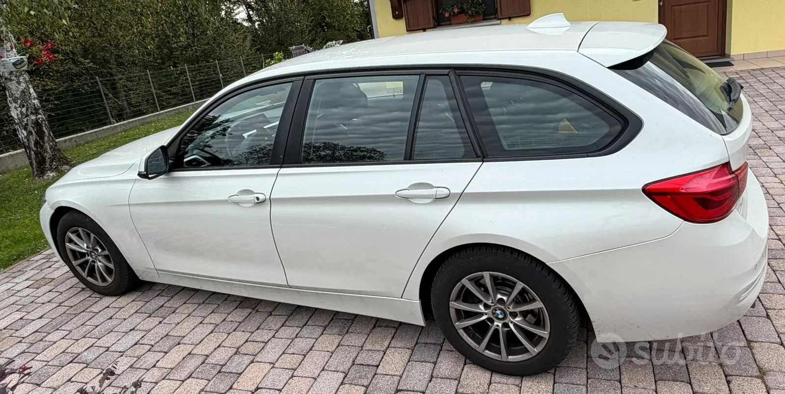 BMW 318D 2016 photo 2