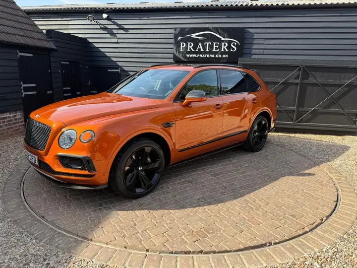 Bentley Bentayga 2018 photo 2
