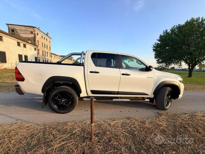 Toyota Hilux 2020 photo 5