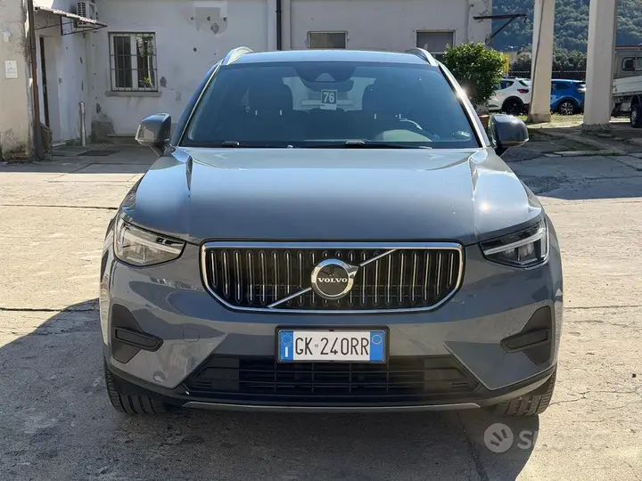 Volvo Xc40 2022 photo 2